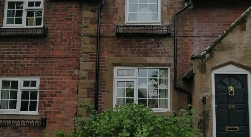 Featherbed Cottage - Image 1