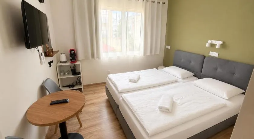 Smart Comfort RoomN2 with Private Bathroom in best Location Beach 250m - Image 1