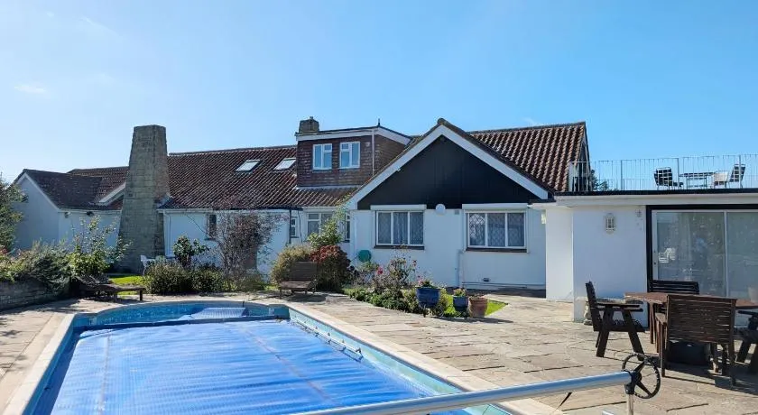 Warner Wood - Selsey - Image 1