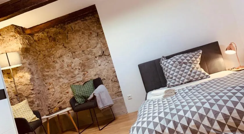 FELIX LIVING 1, Zentrale 2-Personen-Wohnung, Ideal für Business & Paare, Parkplatz - Image 1