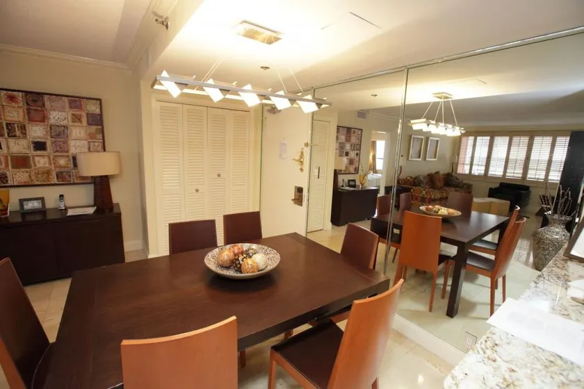 Luxury Beach Resort - HORA RENTALS - Image 1
