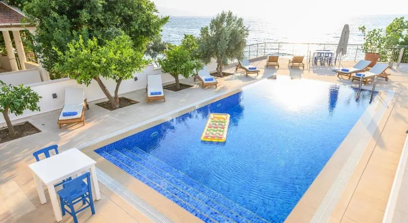 Luxury beach house, private pool, stunning sunsets, villa karpuz - Image 1