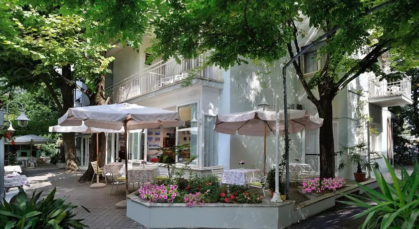 Hotel Capri - Image 1