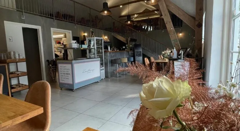 B & B Gødstrup - cafe og restaurant Den Gamle Stald - Image 1
