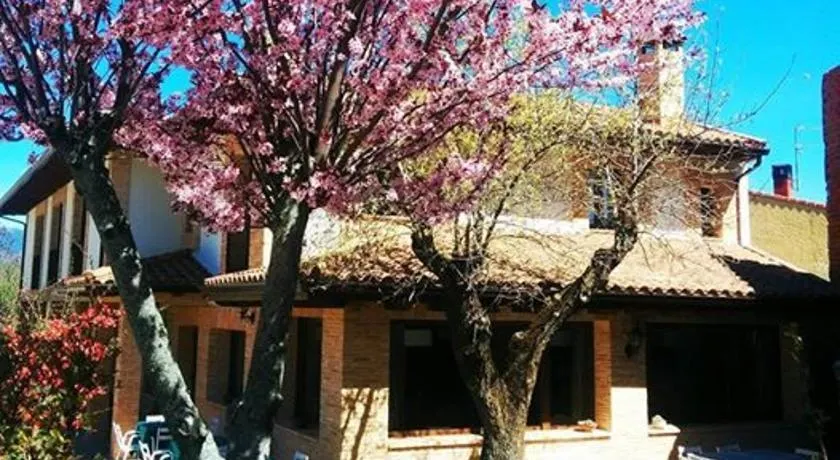 Hotel rural Los Manzanos - Image 1