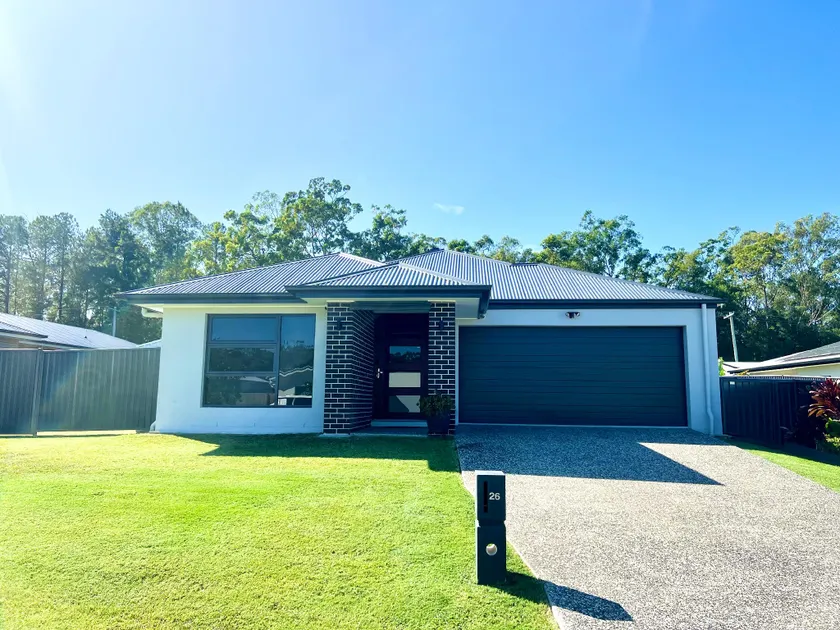 Beautiful 4 Bedroom Modern Home - Image 1