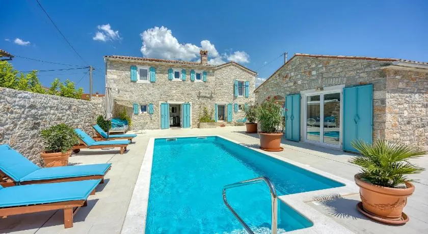 Lovely Home In Selina - Image 1