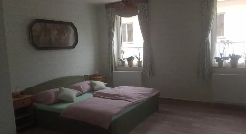 Restaurace a penzion Ubrousku prostři se - Image 1