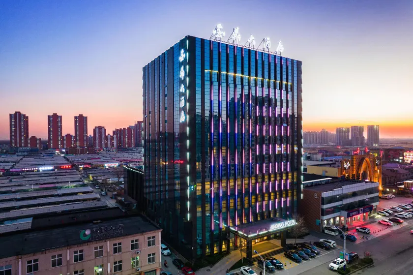 Jinding Hotel - Image 1