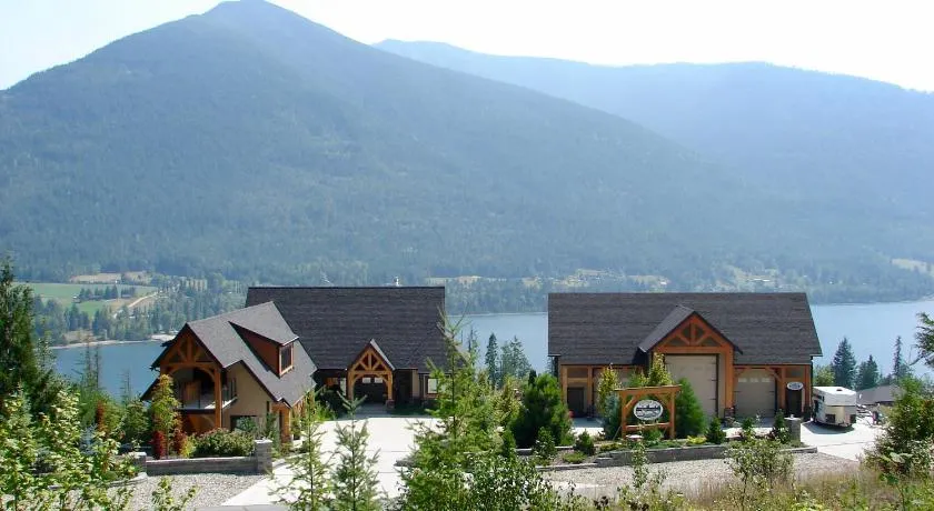 Kootenay Wild Guest Suites - Image 1