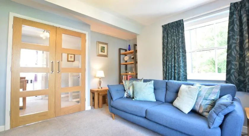 Beech Apartment - Image 1