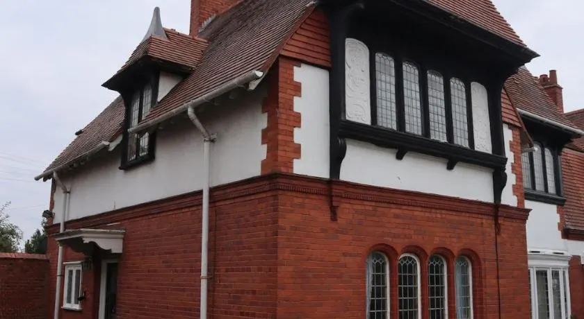Beautiful House in Port Sunlight - Image 1