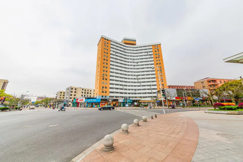 Weiling Yipin Hotel - Image 1