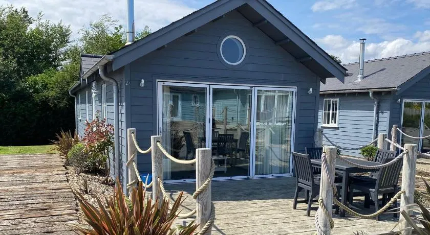 Sandy Bay Hideaway - Part of the The Bay Filey Holiday Village with pool, gym and direct beach access, pub, restaurant, tennis and meadows walks - Image 1