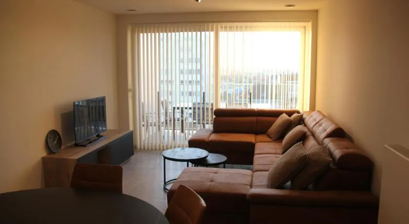 Appartement René Mouchotteplein (Antigua) - Image 1