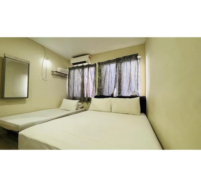 Collection O Axlite Hotel - Image 1