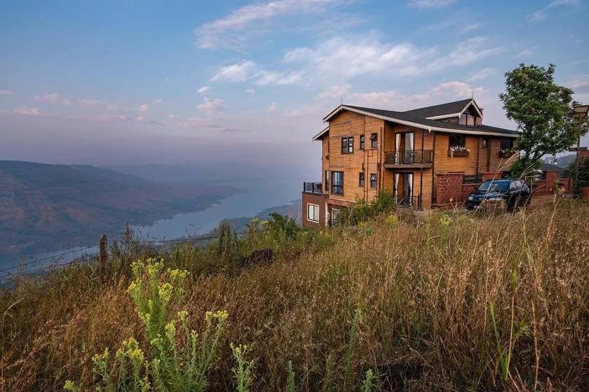 Cowboy Castle by Vista Rooms - Image 1