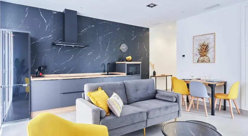 9 NIDOS Céntrica Suites - Nuevo - Image 1
