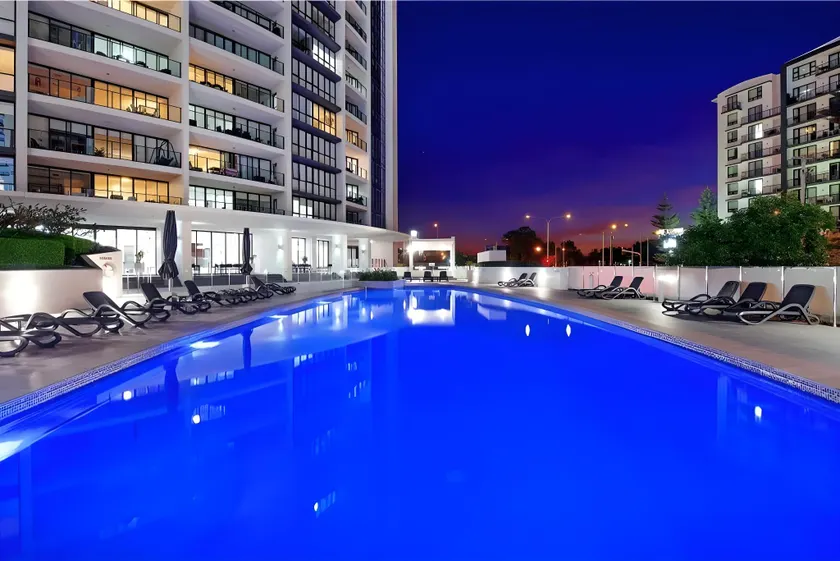 3BRM Broadbeach Skyline Nook - Image 1