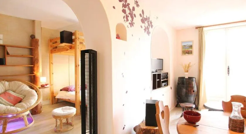 Grand studio 4 pers avec balcon au cœur de Briançon - Image 1