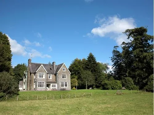 Ffrwdfal Country House - Image 1