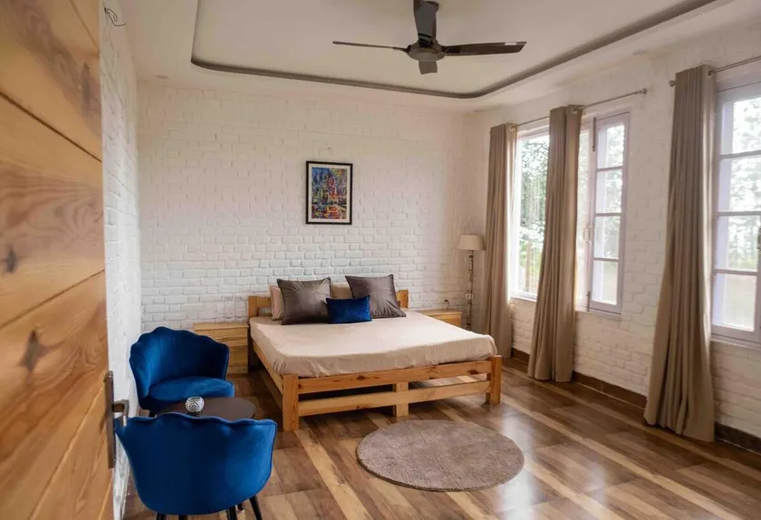 Hibiscus: Two Full Bedroom Apartment - Image 1