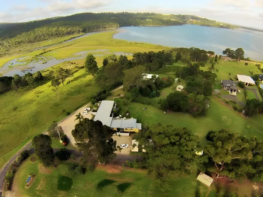 Top of the Lake Holiday Units - Image 1