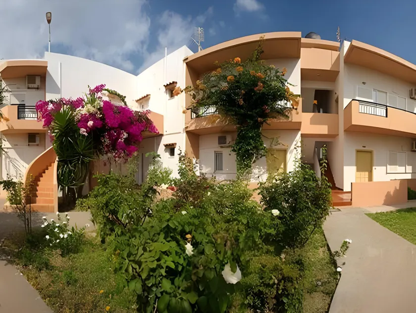 Yannis Apartments - Image 1