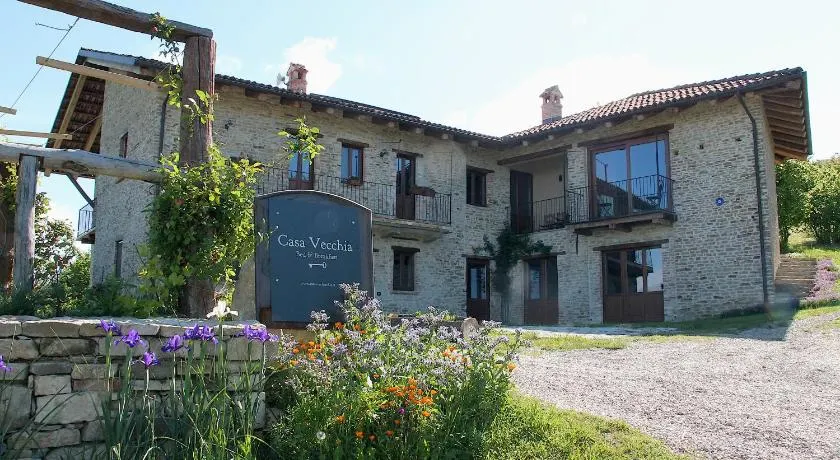 Casa Vecchia Bed&Breakfast - Image 1