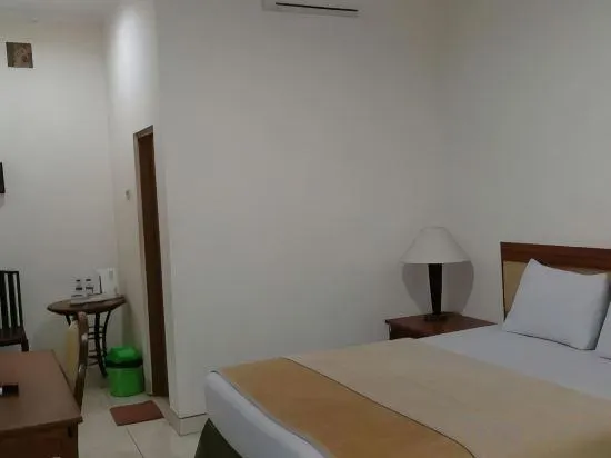 Hotel Paraksari - Image 1