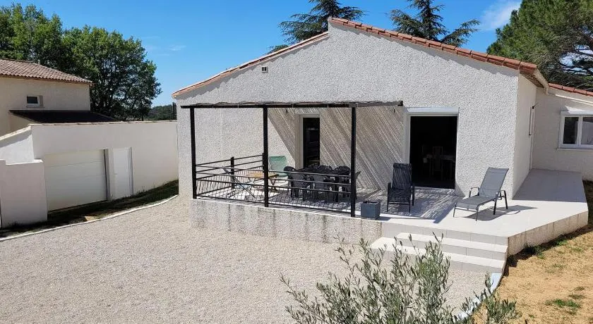Villa entière de 145m² calme en petite Camargue - Image 1