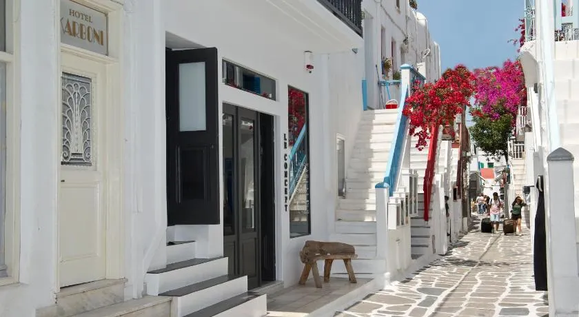 Karboni Hotel - Image 1