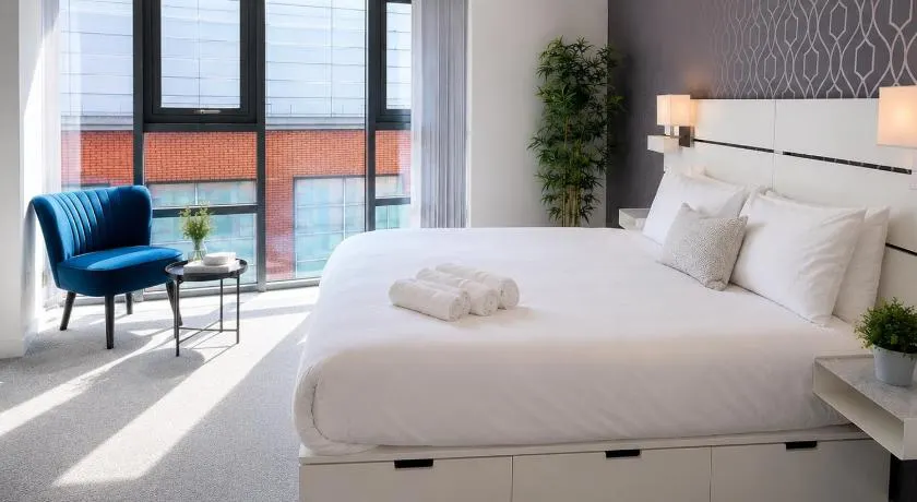 The Works-Fresh 2bed in centre, opposite Arndale. - Image 1