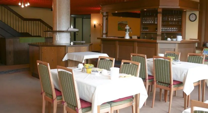 Hotel Oronto - Image 1