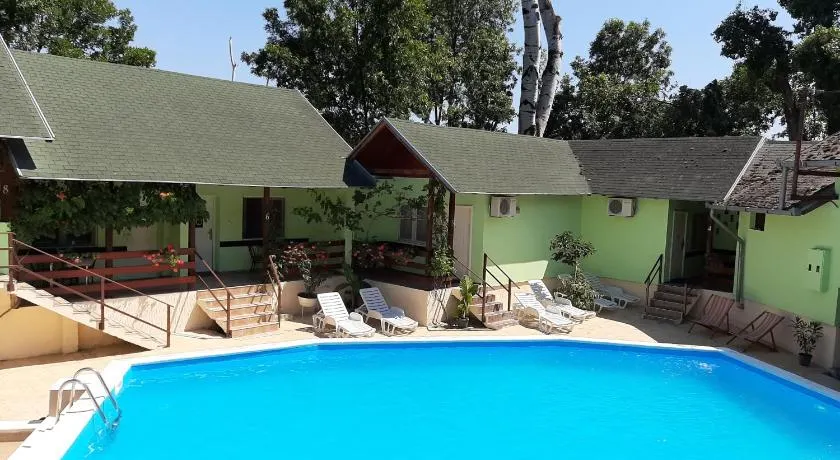 Pool and Villa Splav Dunavac - Image 1