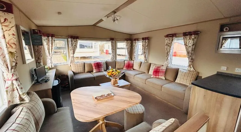 Daisy's luxury caravan at tattershall lakes - Image 1