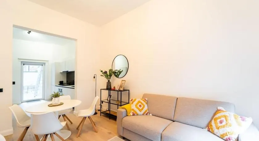 Your Antwerp Adventure Sleeps 4 - Image 1