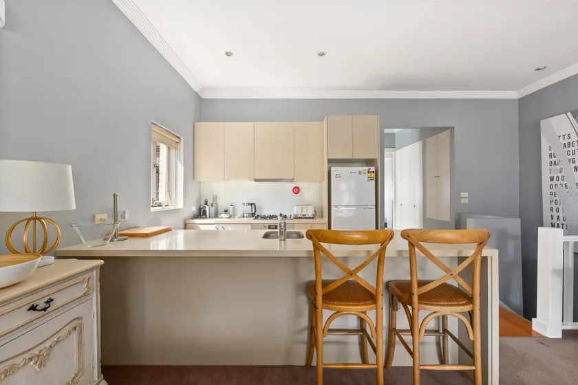 Bright Home Steps From Double Bay Beach - Image 1