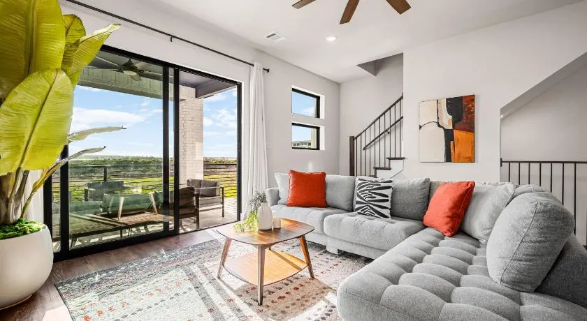 Modern 3br Lake House In Rowlett - Image 1