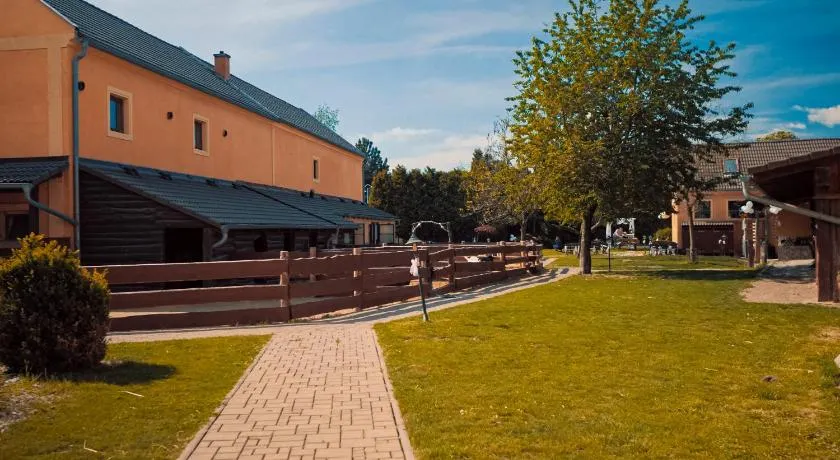 Penzion Selský dvůr Braňany - Image 1