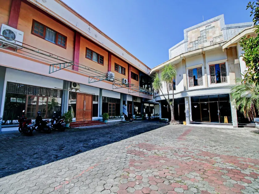 SPOT ON 90372 Hotel Arum Jaya - Image 1