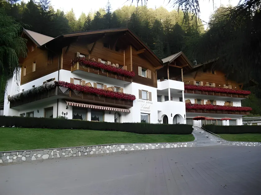 Hotel Larch - Image 1