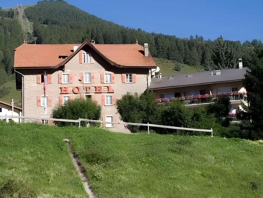 Hotel Bellaval Scuol - Image 1