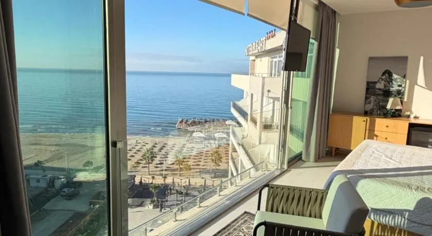 Sky rooftop luxury suites - Image 1