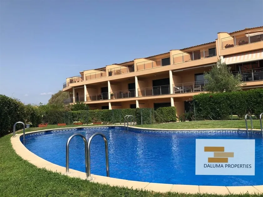 Beautiful apartment  with pool, parking and wifi - Image 1