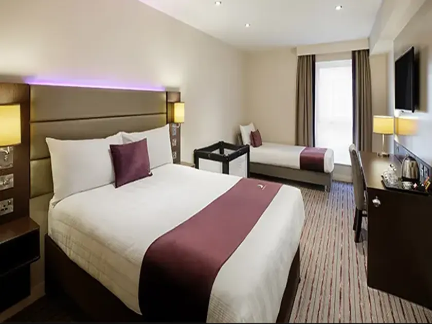 Premier Inn London Gatwick Airport (North Terminal) Hotel - Image 1