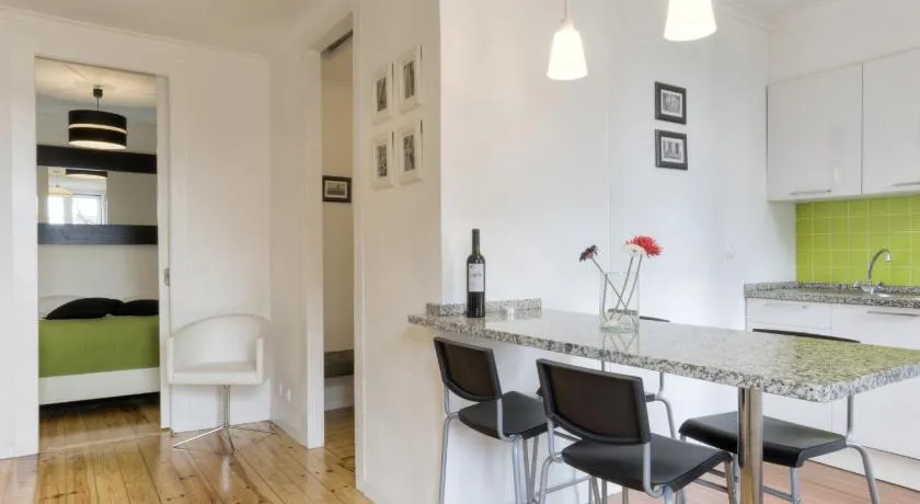 BmyGuest - Castelo Stylish Flat - Image 1