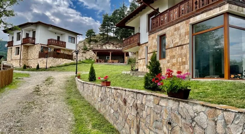 Farmhopping Village - Image 1