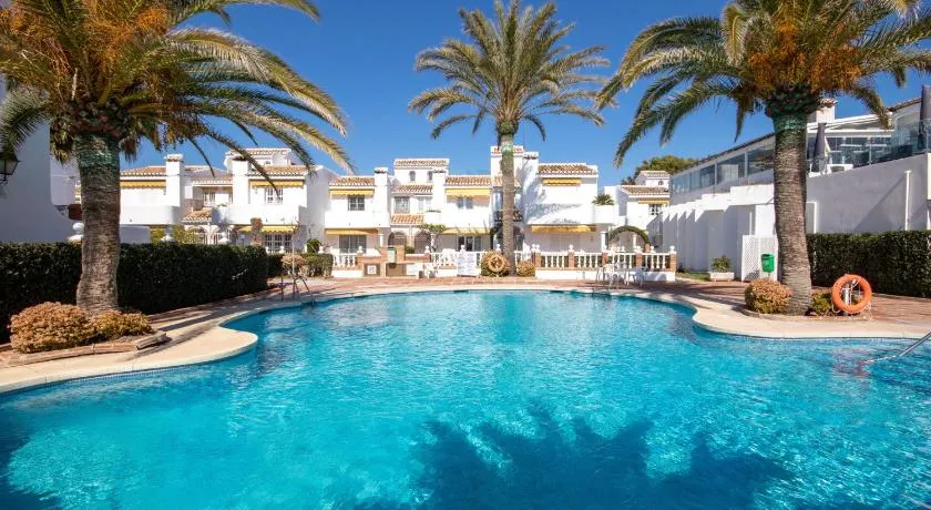 3-Bett-Stadthaus, Mijas Playa Club, 100 m vom Strand entfernt - Image 1