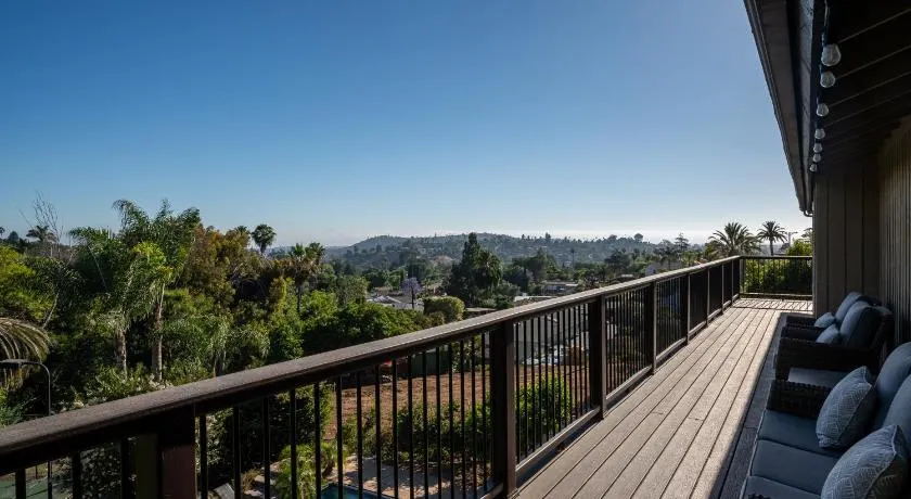 Mountain Villa in San Diego - Pool & Waterslide, Spa, Pickle Ball, Game room - Image 1